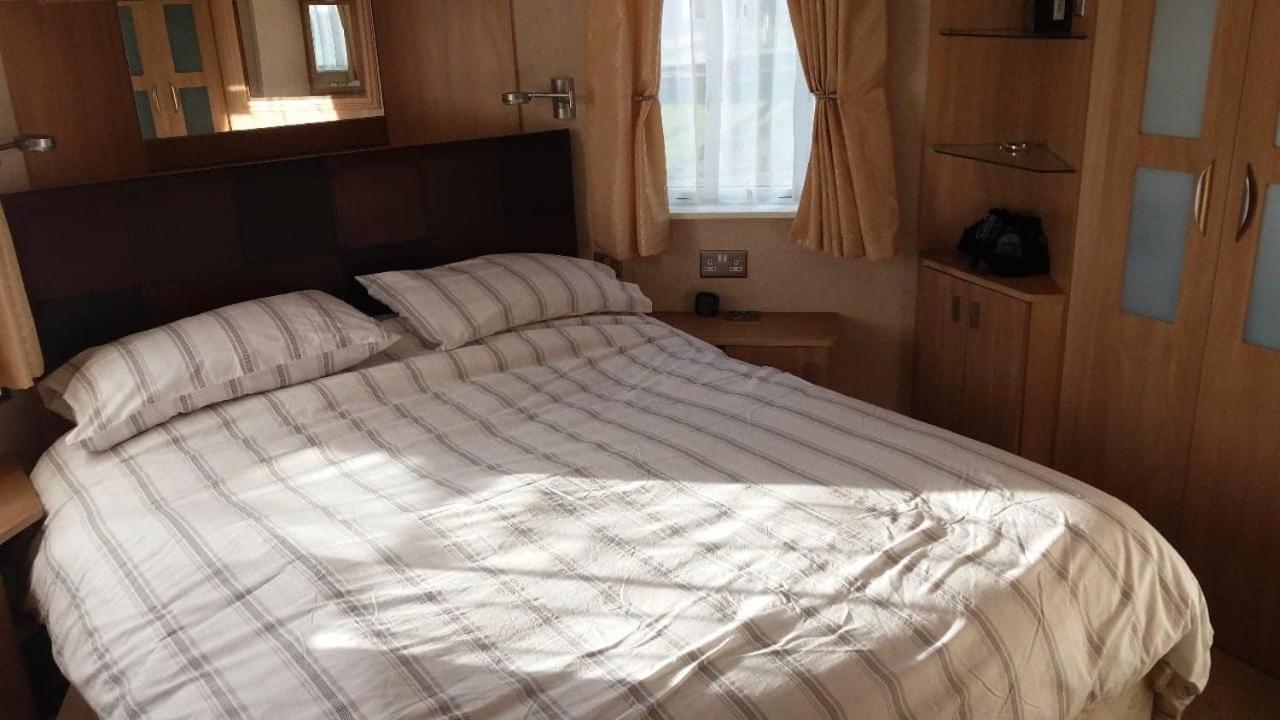 ホテル 6 Berth Deluxe Ml7 On The Golden Palm チャペル・セント・レオナルズ エクステリア 写真